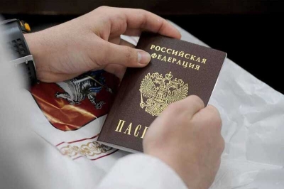 При выезде за границу обяжут доказать российское гражданство ребенка